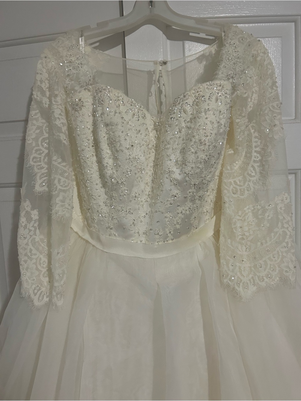 Ivory Oleg Cassini size 16W wedding dress never altered! - Picture 10 of 12
